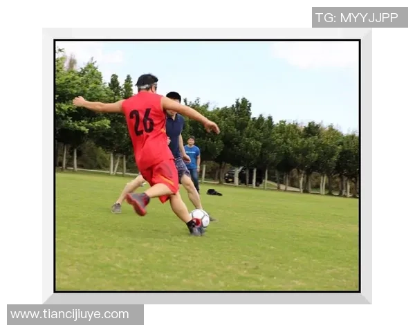 周磊足球生涯回顾与展望对话分享精彩瞬间与成长历程